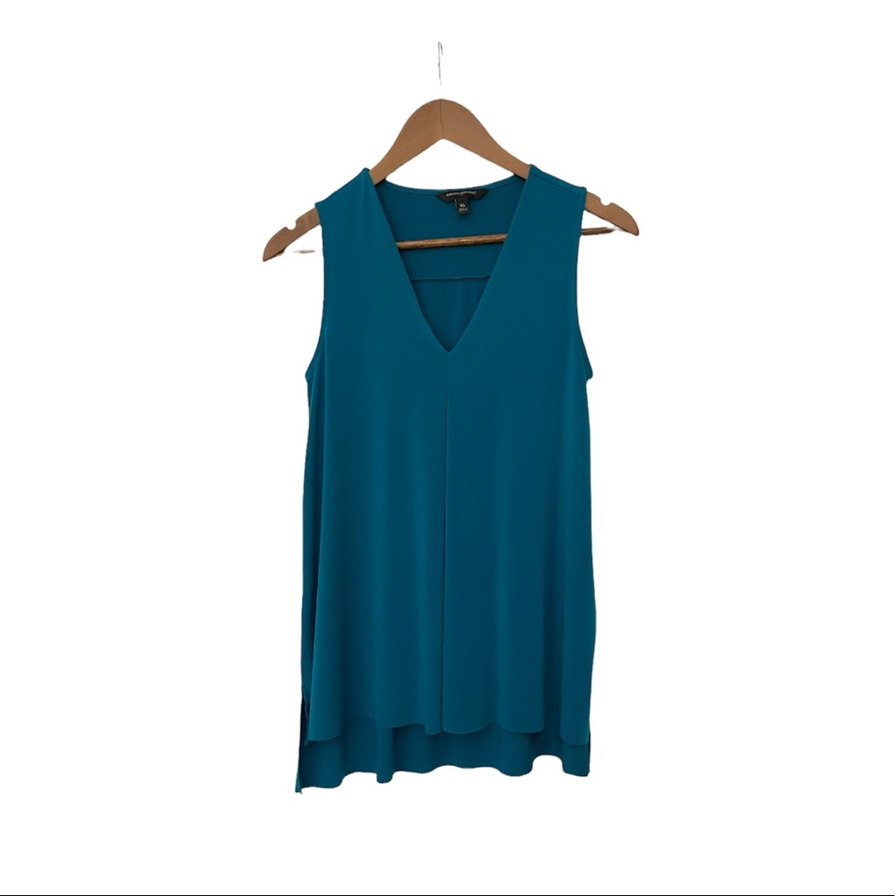 Banana Republic sleeveless top